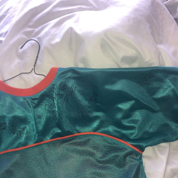 ***AUTOGRAPHED MIAMI DOLPHINS REVERSIBLE JERSEY*** - Picture 5 of 7